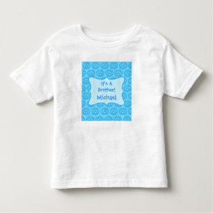 Camiseta Infantil Damasco Azul, é um irmão, um nome para crianças pe