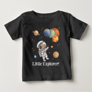 camiseta infantil de astronauta no espaço 