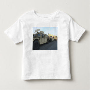 Camiseta Infantil Humvees sentam-se no píer da cidade de Morehead