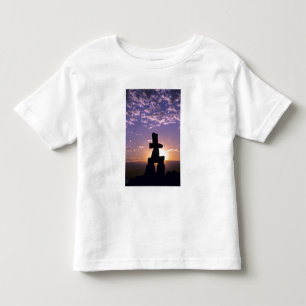 Camiseta Infantil Inukshuk Territórios do Noroeste, Canadá