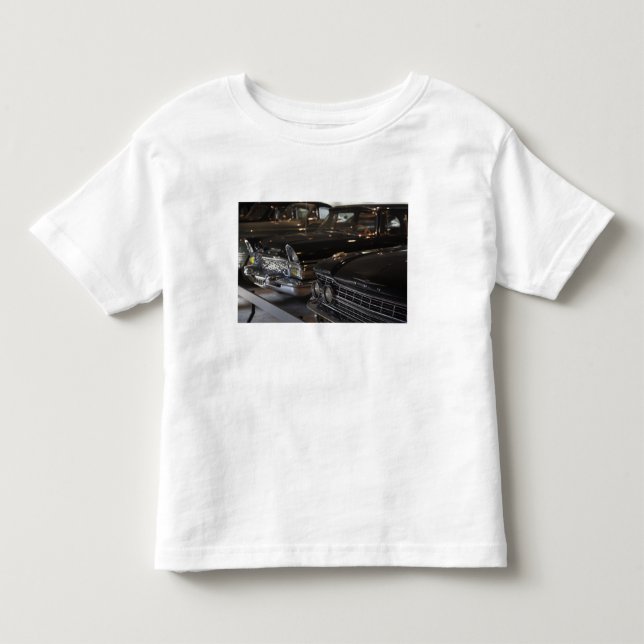 Camiseta Infantil Letônia, Riga, Museu de Motores de Riga, carros do (Frente)