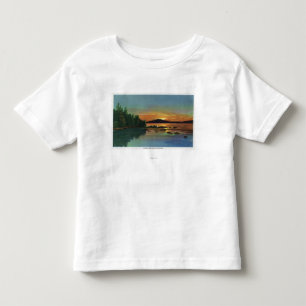 Camiseta Infantil MaineView de um por do sol na montanha calva