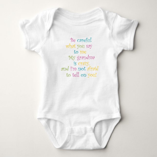 Camiseta Infantil "Minha Avó é Louca" (Frente)