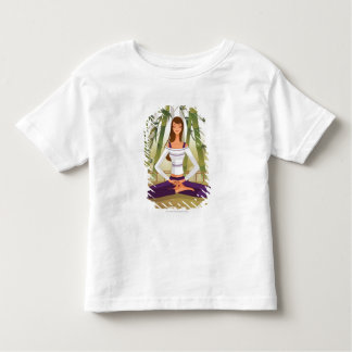 Camiseta Infantil Mulher sentada em lotus, meditando