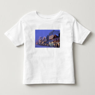 Camiseta Infantil NA, EUA, Washington, Leavenworth. Rua principal