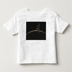 Camiseta Infantil Nave espacial da odisseia de Marte sobre o nascer