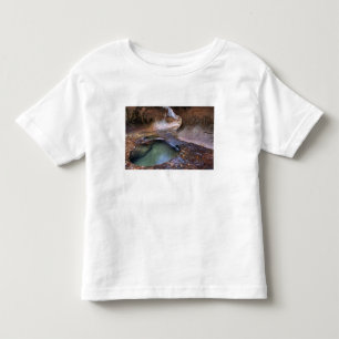 Camiseta Infantil O metrô ao longo do garfo esquerdo da Virgem 2