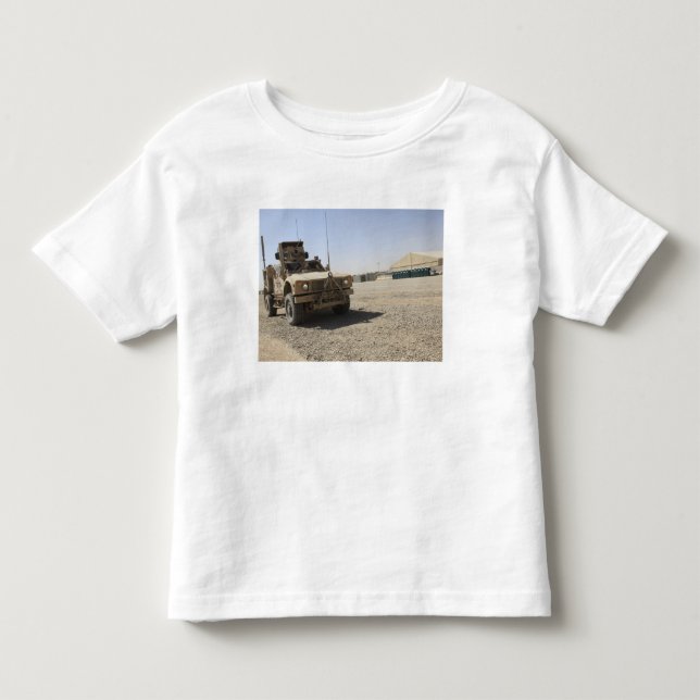 Camiseta Infantil Oshkosh M-ATV 2 (Frente)