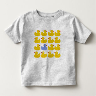 Camiseta Infantil Patos de borracha amarelos com o um pato azul