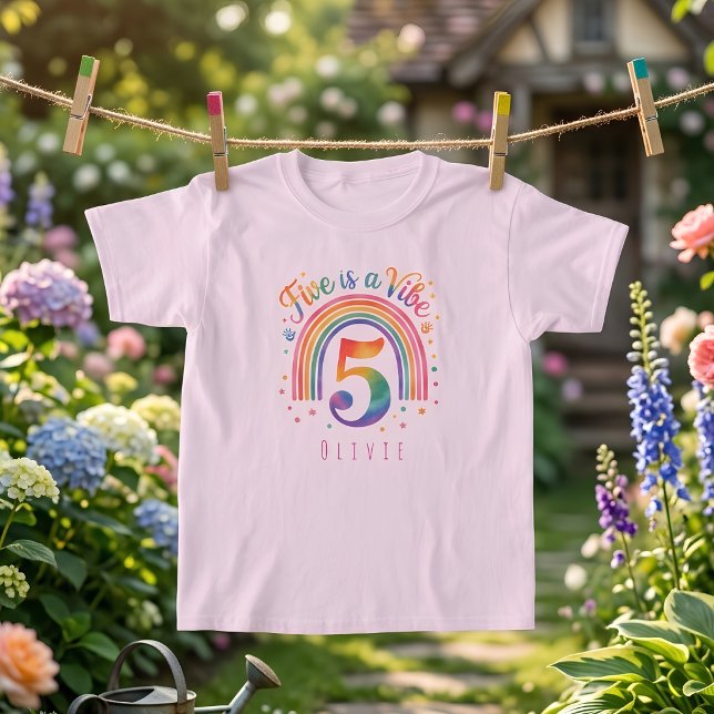Camiseta Infantil Personalizada Chuvas de Cores pa (Criador carregado)