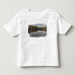 Camiseta Infantil Reflexos do pôr do sol no Lago Helen, Lassen
