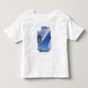 Camiseta Infantil Saltando para o Canyon Snake Creek a partir de Cla