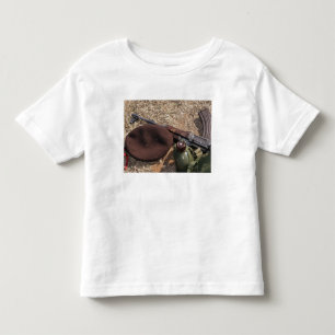 Camiseta Infantil Um rifle, forças armadas cobre e cantina