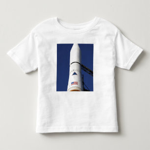 Camiseta Infantil Vista do cone de nariz do foguete do delta IV