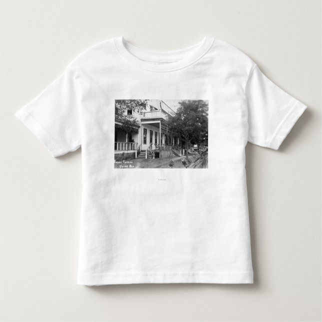 Camiseta Infantil Vista exterior da taberna de Twana (Frente)