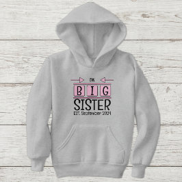 Camiseta Iniciais da irmã mais velha ano mês rosa