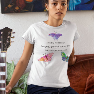 Camiseta Inocência Floresce Haicai Borboleta