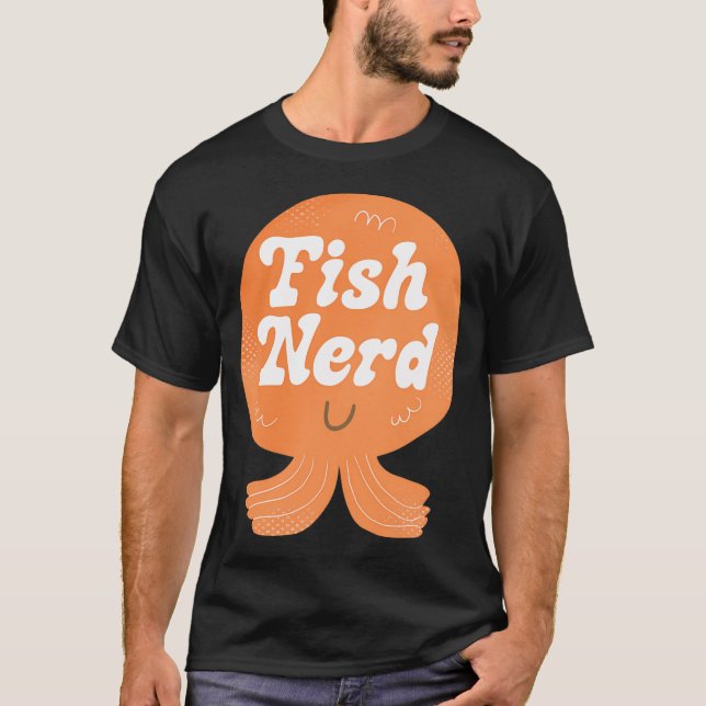Camiseta Insígnia de Nerd de Peixe (Frente)