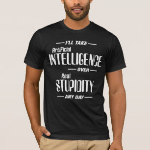 Camiseta Inteligência Artificial sobre Estupidez Real Engra
