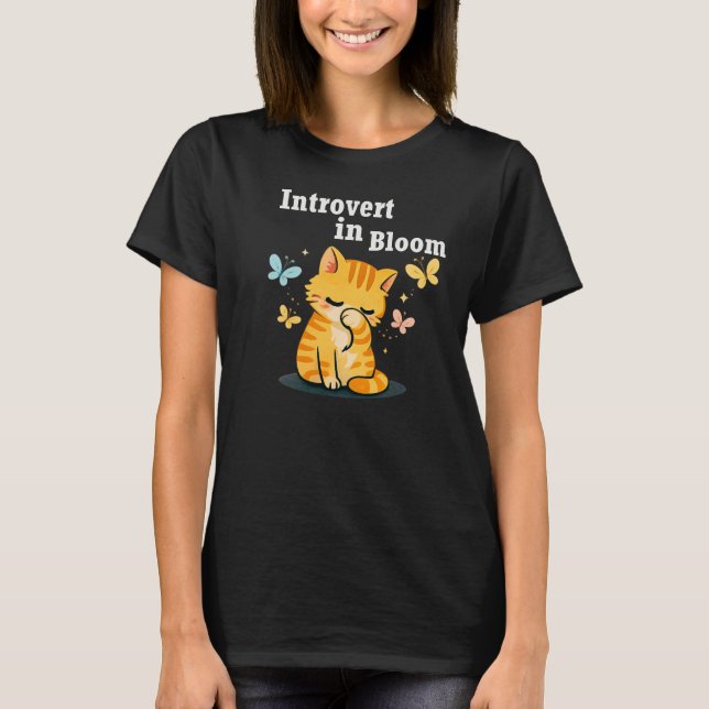 Camiseta Introvert in Bloom Cute Cat- Aesthetic Introvert (Frente)