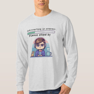 Camiseta Introvertendo em Andamento – Pixel Retro Divertido
