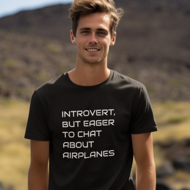 Camiseta Introvertido Mas Ansioso para Conversar Sobre Aviõ (Criador carregado)