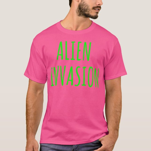 Camiseta Invasão de alienígena (Frente)