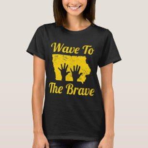 Camiseta Iowa Wave para o Brave Hospital Hand Waving Hero