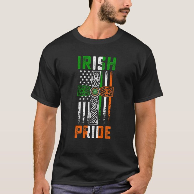 Camiseta Irish Pride American Flag Celtic Cross St Patricks (Frente)