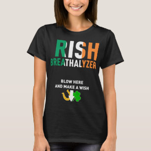 Camiseta Irlandês Breathalyzer Blow Here Rua. Dia de Patric