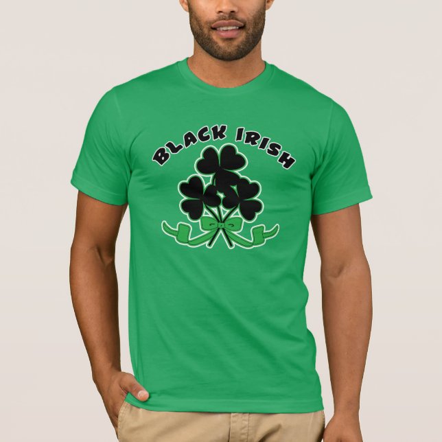 Camiseta Irlandês Negro com Dia de São Patrício de Shamrock (Frente)