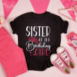 Camiseta Irmã da Rapariga de Aniversário Coincidência de Es<br><div class="desc">Procurando uma camisa de aniversário que fará sua festa terminar? Olhe só as camisas da nossa equipe de aniversário! Estas camisetas de na moda são perfeitas para qualquer festa de aniversário do dia fora. Nossas camisas combinam um presente de excelente para seus amigos e família, e podem ser vestidas juntas...</div>