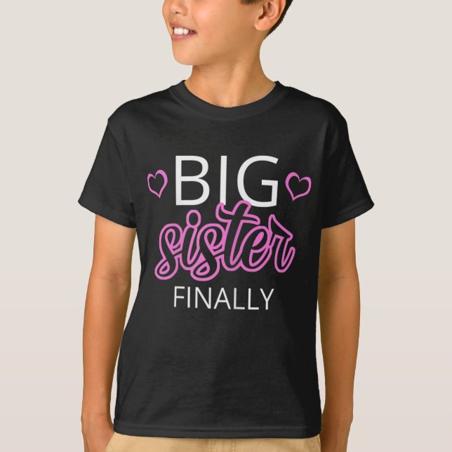 Camiseta Irmã Irmã Irmã Irmã Irmã Irmã Irmã Irmã Mais Velha (Frente)