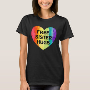 Camiseta Irmã Livre Abraça Bandeira LGBT Coração Orgulho Ar