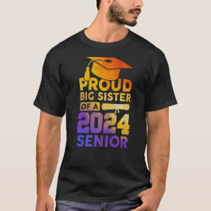 Camiseta Irmã Mais Velha Orgulhosa De Um Veterano Da Turma 