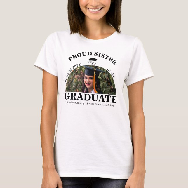 Camiseta Irmã Orgulhosa da Graduada Senior (Frente)