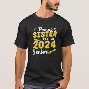 Camiseta Irmã Orgulhosa De Uma Graduação Engraçada Em Mais 