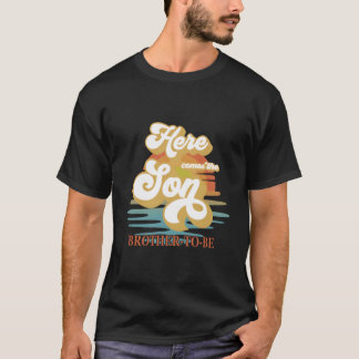 Camiseta Irmão Aqui Vem A Matriz Da Família Do Chá de frald