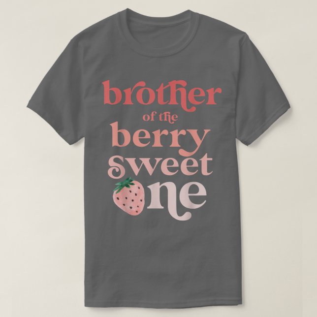 Camiseta Irmão da Morango Doce Fruta Primeiro Bi (Frente do Design)