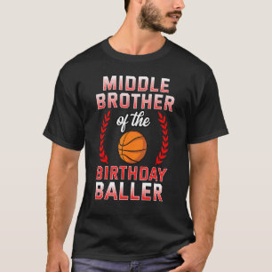 Camiseta Irmão Médio do Baile de Basquete Birthday Boy