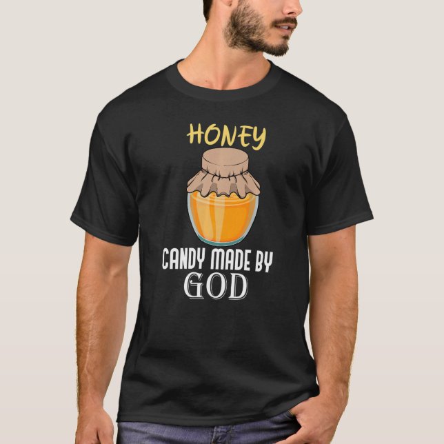 Camiseta Irônico Dizendo Natureza Selvagem Comendo Mel (Frente)