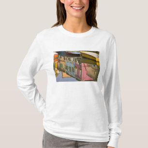 Camiseta Itália, Burano. Barcos num canal com