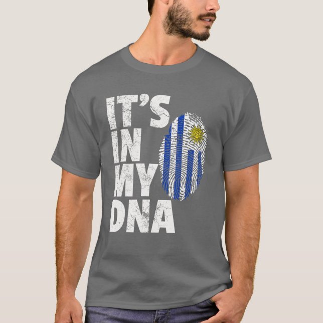 Camiseta IT's IN MY DNA Uruguay Flag Official Pride Gift Co (Frente)