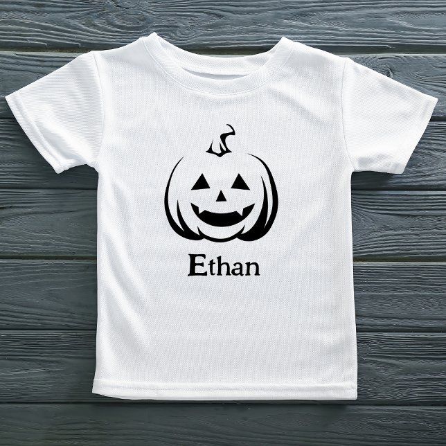 Camiseta Jack O Lantern Black and White Cute Halloween Name (Criador carregado)