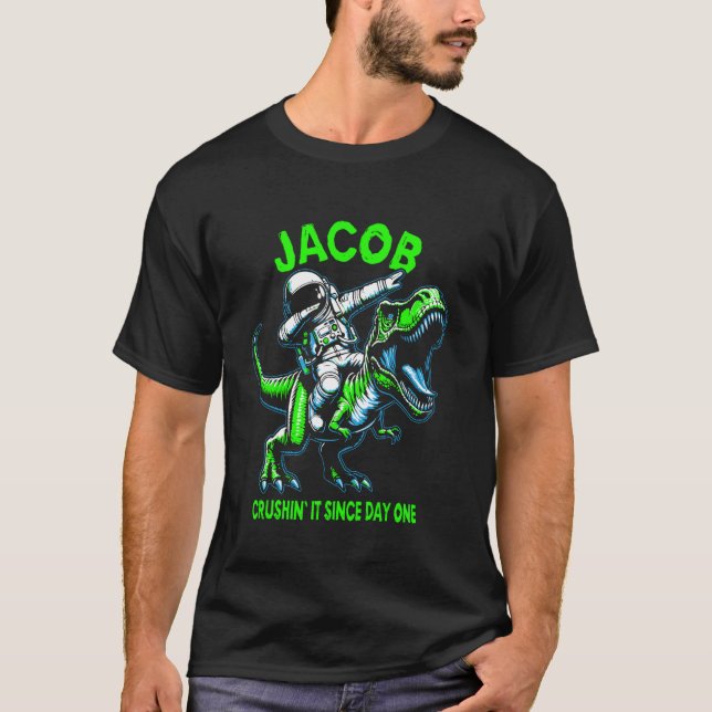 Camiseta Jacob Crushin' It Since Day One Astronaut Dinosaur (Frente)