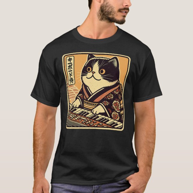 Camiseta Japanese Samurai Cat Playing The Keyboard (Frente)