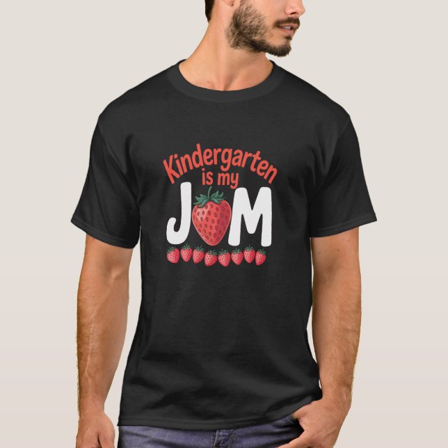 Camiseta Jardim de Infância é Minha Paixão Morango Volta às (Frente)