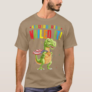 Camiseta Jardim De Infância - Graduação Em T-Rex Dinosaur