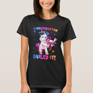 Camiseta Jardim de Infância pregou o Unicórnio bonito e fel