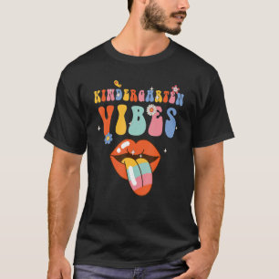 Camiseta Jardim De Infância Vibes Retro Groovy De Volta Ao 